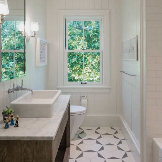 A Bathroom Designed for Everyday Living
